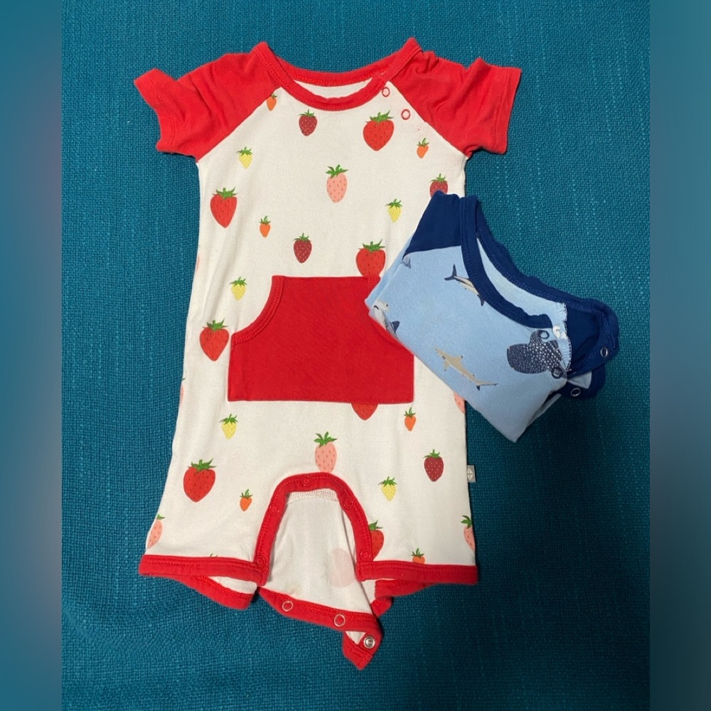 Kyte Baby - Shortall in stream shark and strawberry - size 12-18 m